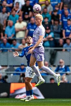 Premier League Everton v Brighton and Hove Albion Brajan Gruda of Brighton & Hove Albion heads the ball during the Premier League match Everton vs Brighton and Hove Albion at Hill Dickinson Stadium, Liverpool, United Kingdom, 24th August 2025 (Photo by Mark Cosgrove News Images) Liverpool Hill Dickinson Stadium Merseyside United Kingdom Copyright: xMarkxCosgrove NewsxImagesx