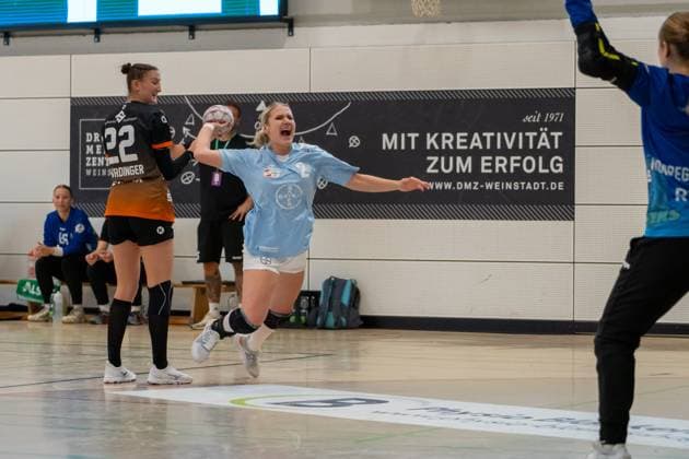 Handball I Frauen I Saison 2025-2026 I DHB-Pokal I 1. Runde I VfL Waiblingen - TSV Bayer 04 Leverkusen I 24.08.2025 Annika Ingenpaß (2, Bayer Leverkusen) im Wurf Waiblingen Rundsporthalle Baden-Württemberg Deutschland Copyright: xLobeca MaxxPetershansx