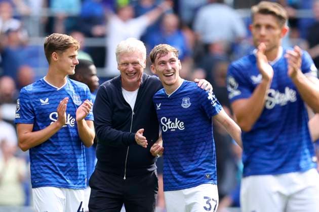 Everton v Brighton & Hove Albion - Premier League David Moyes, Manager of Everton and James Garner of Everton celebrates after winning the Premier League match between Everton and Brighton & Hove Albion at Hill Dickinson Stadium on August 24, 2025 in Liverpool, England. Liverpool Hill Dickinson Stadium England United Kingdom Copyright: xEdxSykes Sportsphoto APLx 14133591