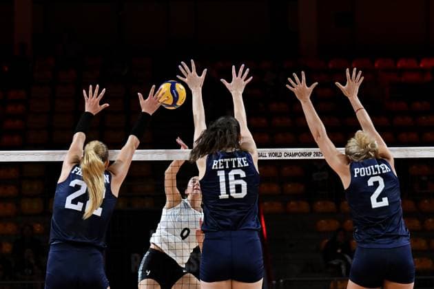Volleyball, Frauen, WM, USA - Argentinien USA v Argentina - FIVB Women s Volleyball World Championship, WM, Weltmeisterschaft NAKHON RATCHASIMA, THAILAND - AUGUST 24: Sarah Franklin (22) of USA in action during FIVB Women s Volleyball World Championship match between USA and Argentina at Korat Chatchai Hall in Nakhon Ratchasima, Thailand on August 24, 2025. Mustafa Hatipoglu Anadolu Nakhon Ratchasima Thailand. Editorial use only. Please get in touch for any other usage.  Copyright: x2025xAnadoluxMustafaxHatipoglux