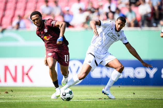 Leipzigs Lois Openda. Fussball DFB-Pokal 1. Runde: SV Sandhausen - RB Leipzig. 16. August 2025: Sandhausen, Stadion am Hardtwald. SV Sandhausen - RB Leipzig