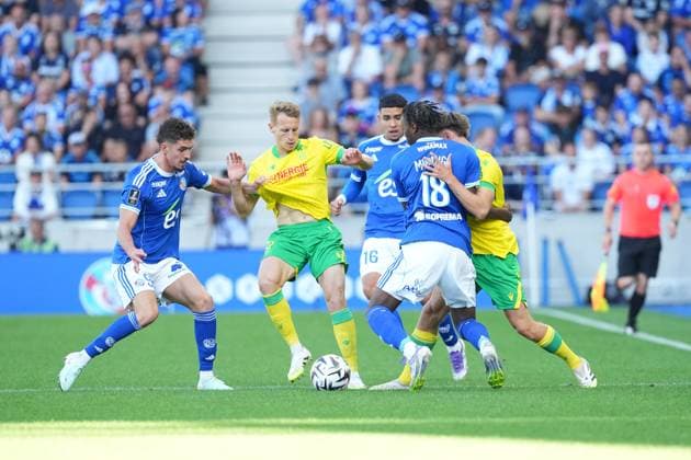 RC Strasbourg v FC Nantes - Ligue 1 McDonald s 2025 2026 09 Joaquin PANICHELLI (rcsa) - 03 Nicolas COZZA (fcn) during Ligue 1 McDonald s match between Strasbourg and Nantes at Stade de la Meinau on August 24, 2025 in Strasbourg, France. Strasbourg France  Copyright: xFEPx 776371200