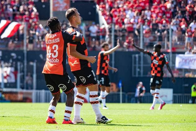 FOOTBALL : FC Lorient vs Stade Rennais - Ligue 1 - JournÃ e 2 - 24 08 2025 Joie des joueurs du FC Lorient aprÃ s le but de Pablo Pagis (FC Lorient) LorientFrance  Copyright: xBaptistexAutissierx