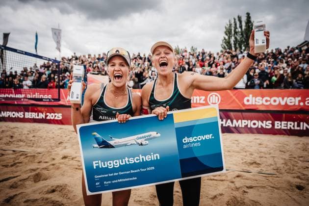 Beachvolleyball Frauen Allianz German Beach Tour 2025 Tourstop Berlin 24.08.2025 v.l. Melanie Paul und Lea Kunst gewinnen das Turnier in Berlin Berlin Funkhaus Beach Berlin Deutschland *** Beach volleyball women Allianz German Beach Tour 2025 Tourstop Berlin 24 08 2025 f l Melanie Paul and Lea Kunst win the tournament in Berlin Berlin Funkhaus Beach Berlin Germany