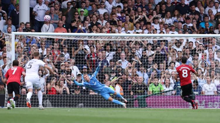 London, England, 24th August 2025. Bruno Fernandes of Manchester United, ManU takes and misses a penalty during the Fulham vs Manchester United Premier League match at Craven Cottage, London. Picture credit should read: Paul Terry Sportimage EDITORIAL USE ONLY. No use with unauthorised audio, video, data, fixture lists, club league logos or live services. Online in-match use limited to 120 images, no video emulation. No use in betting, games or single club league player publications. SPI_023_PT_Fulham_Man_Utd SPI-4087-0023