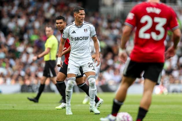 Fulham FC v Manchester United, ManU FC, English Premier League Fulham midfielder Sasa Lukic (20) during the Fulham FC v Manchester United FC English Premier League match at Craven Cottage, London, United Kingdom on 24 August 2025 Credit: Megan Ewens Every Second Media Editorial use only. All images are copyright Every Second Media Limited. No images may be reproduced without prior permission. All rights reserved. Premier League and Football League images are subject to licensing agreements with Football DataCo Limited. see https: www.football-dataco.com Copyright: xIMAGO EveryxSecondxMediax ESM-1562-0049 MeganxEwensx xEveryxSecondxMediax