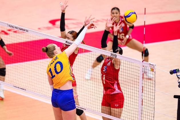 250824 Isabelle Haak of Sweden during the women s volleyball World Championship, WM, Weltmeisterschaft match between Thailand and Sweden on August 24, 2025 in Bangkok. Photo: Kaikungwon Duanjumroon BILDBYRAN kod XY XY0072 volleyboll volleyball dam vm thailand sverige bbeng Copyright: KaikungwonxDuanjumroon BB250824ZA002