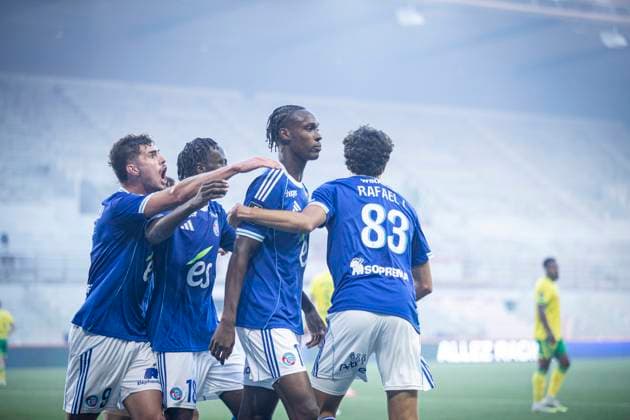 FOOTBALL : Ligue1 Racing Strasbourg vs Nantes - Stade de la Meinau Strasbourg . 24 08 2025 Joie des joueurs de l equipe de Racing Strasbourg apres le but de Emanuel Emegha 10 Racing de Strasbourg  Copyright: xElyxandroxCEGARRAx