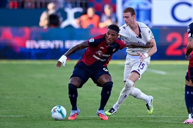 Cagliari s Michael Folorunsho in action during the Serie A soccer match between Cagliari Calcio and Fiorentina at the Unipol Domus in Cagliari, Sardinia - Sunday, 24 august 2025. - Soccer  Copyright: x Â®xGianlucaxZuddas LaPressex