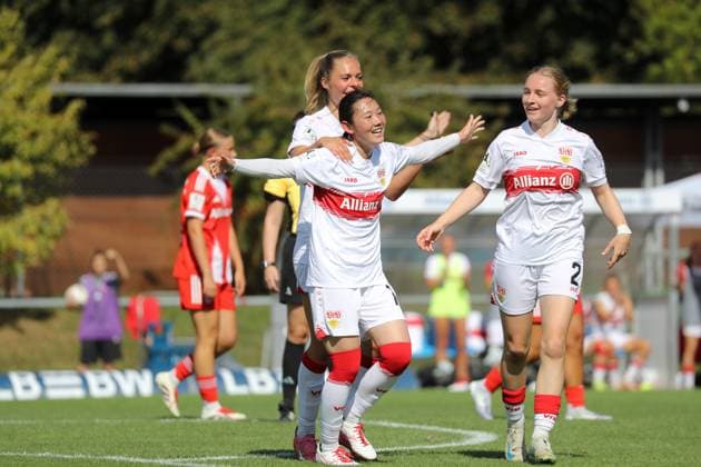 24.08.25 Frauen VfB Stuttgart - FC Bayern München II Deutschland, Stuttgart, 24.08.2025, Fussball, Frauen, 2. Bundesliga, VfB Stuttgart - FC Bayern München II (3:0): Haruka Osawa (VfB Stuttgart); Jubel Tor.