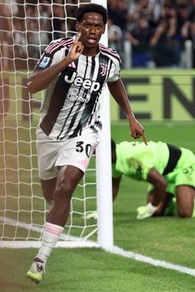 Juventus Fc - Parma Calcio Jonathan David of Juventus Fc celebrates after scoring a goal during the Serie A match beetween Juventus Fc and Parma Calcio at Allianz Stadium on August 24, 2025 in Turin, Italy . Torino Allianz Stadium Italy Copyright: xMarcoxCanonierox