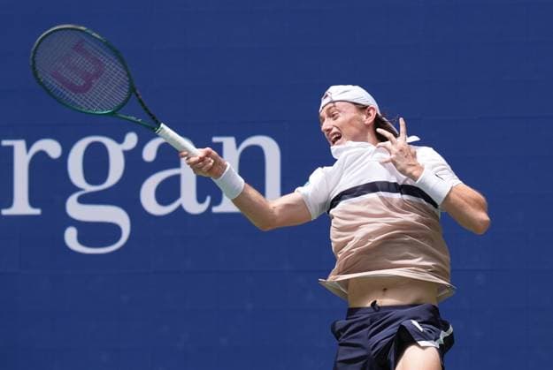 US Open: Men s Singles NEW YORK, UNITED STATES - AUGUST 24: Ben Shelton (not seen) of the USA in action at the men s singles tennis match against Ignacio Buse of Peru on day one of the US Open at the USTA Billie Jean King National Tennis Center on August 24, 2025, in New York City, USA. Selcuk Acar Anadolu New York United States. Editorial use only. Please get in touch for any other usage.  Copyright: x2025xAnadoluxSelcukxAcarx
