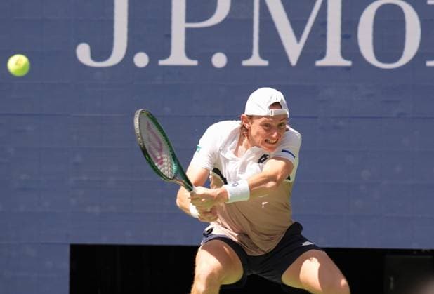 US Open: Men s Singles NEW YORK, UNITED STATES - AUGUST 24: Ben Shelton (not seen) of the USA in action at the men s singles tennis match against Ignacio Buse of Peru on day one of the US Open at the USTA Billie Jean King National Tennis Center on August 24, 2025, in New York City, USA. Selcuk Acar Anadolu New York United States. Editorial use only. Please get in touch for any other usage.  Copyright: x2025xAnadoluxSelcukxAcarx