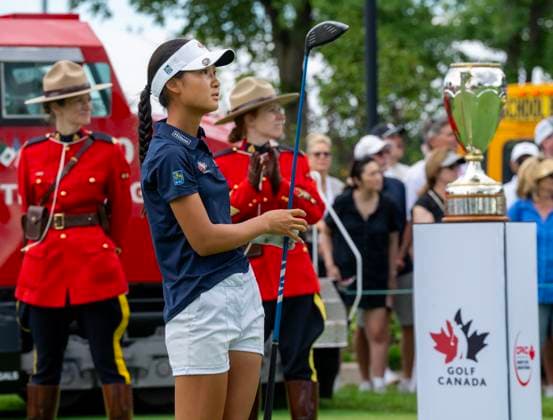 August 24, 2025, Mississauga, On, CANADA: Aphrodite Deng of Canada watches her tee shot on the 1st hole in the final round of the Canadian Women s Open at Mississauga Golf and Country Club in Mississauga, Ontario on Sunday August 24, 2025. Canada News - August 24, 2025  - ZUMAc35_ 20250824_zaf_c35_147 Copyright: xFrankxGunnx