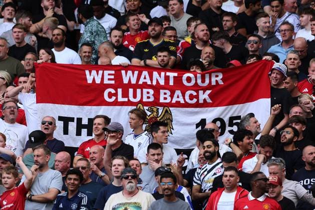 24th August 2025; Craven Cottage, Fulham, London, England; Premier League Football, Fulham versus Manchester United, ManU The 1958 club protesting inside Craven Cottage  JohnxPatrickxFletcher