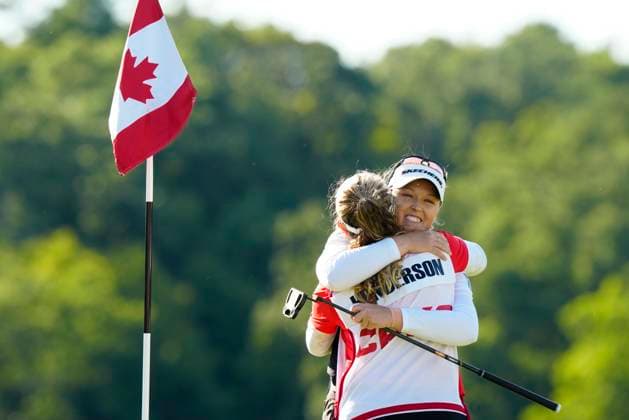 August 24, 2025, Mississauga, On, CANADA: Brooke Henderson of Canada, right, hugs her caddie sister Brittany Henderson as she after winning the Canadian Women s Open on the 18th hole at Mississauga Golf and Country Club in Mississauga, Ontario on Sunday August 24, 2025. Canada News - August 24, 2025  - ZUMAc35_ 20250824_zaf_c35_200 Copyright: xFrankxGunnx