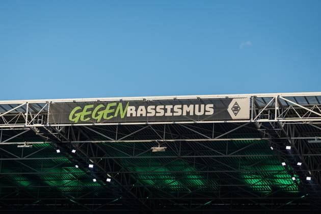 Fußball I Herren I Saison 2025-2026 I Bundesliga I 1. Spieltag I Borussia Mönchengladbach - Hamburger SV I 24.08.2025 Gegen Rassismus Mönchengladbach BORUSSIA-PARK Nordrhein-Westfalen Deutschland *** Soccer I Men I Season 2025 2026 I Bundesliga I 1 Matchday I Borussia Mönchengladbach Hamburger SV I 24 08 2025 Against Racism Mönchengladbach BORUSSIA PARK North Rhine-Westphalia Germany Copyright: xLobecax xHenningxRohlfsx