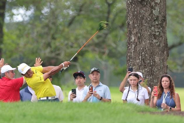 ATLANTA, GA - AUGUST 24: Hideki Matsuyama of Japan hits a shot out of the rough on hole 3 during the final round of the PGA, Golf Herren Tour Championship on August 24, 2025 at East Lake Golf Club in Atlanta, GA. (Photo by Jeff Robinson Icon Sportswire) GOLF: AUG 24 PGA FedEx Cup Playoffs - Tour Championship EDITORIAL USE ONLY Icon25082460045