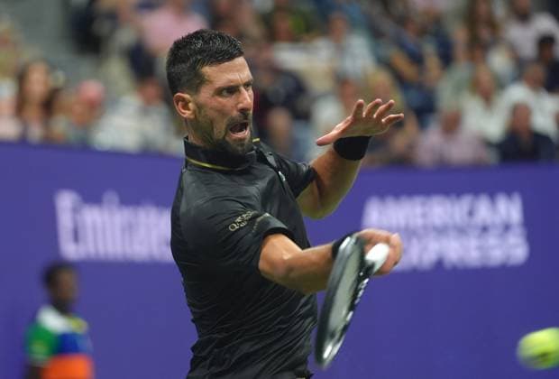 2025 US Open Men s Singles NEW YORK, UNITED STATES - AUGUST 24: Novak Djokovic of Serbia in action against Learner Tien of the USA during their Men s Singles First Round match on day one of the US Open 2025 at the USTA Billie Jean King National Tennis Center on August 24, 2025, in New York City, USA Selcuk Acar Anadolu New York United States. Editorial use only. Please get in touch for any other usage.  Copyright: x2025xAnadoluxSelcukxAcarx