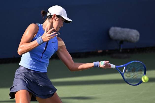(250825) -- NEW YORK, Aug. 25, 2025 -- Wang Xiyu of China returns a shot during the women s singles first round match against Jelena Ostapenko of Latvia at the 2025 US Open tennis championships in New York, the United States, on Aug. 24, 2025. ) (SP)U.S.-NEW YORK-TENNIS-US OPEN-WOMEN S SINGLES LixRui 