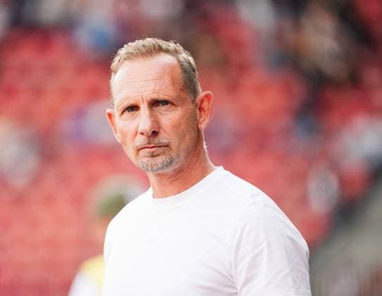 23.08.25. Zuerich Fussball Herren Super League Saison 2025 2026 FC Zuerich - FC Thun O:4 Bild : Trainer Mauro Lustrinelli FC Thun Aktion Einzelbild *** 23 08 25 Zuerich Football Men Super League Season 2025 2026 FC Zuerich FC Thun O 4 Picture Coach Mauro Lustrinelli FC Thun Action Single Image  *** 23 08 25 Zuerich Football Men Super League Season 2025 2026 FC Zuerich FC Thun O 4 Picture Coach Mauro Lustrinelli FC Thun Action Single Image 23 08 25 Zuerich Football Men Super League Season 2025 2026 FC Zuerich FC Thun O 4 Picture Coach Mauro Lustrinelli FC Thun Action Single Image   imago images 0831368197