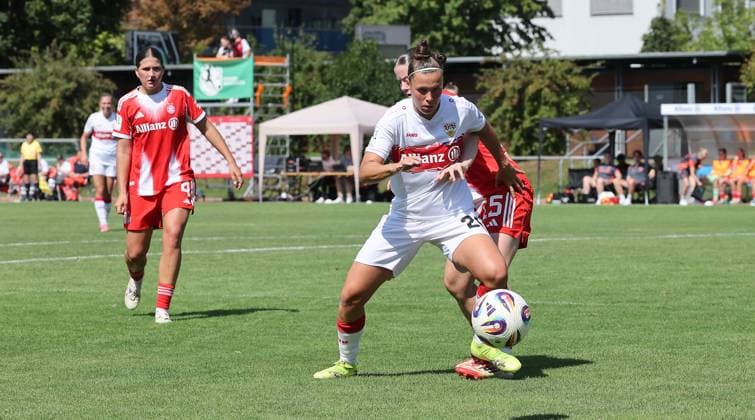 Stuttgart , Fußball 2. Bundesliga , VfB Stuttgart Frauen vs. FC Bayern München Frauen II , Nicole Billa ( VfB )