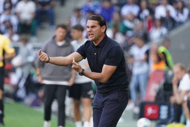 Fussball, 1.BL Saison 2025 2026 Borussia Mönchengladbach vs Hamburger SV , 24.08.2025, Stadion im Borussia Park Mönchengladbach, Gerardo Seoane, Trainer, Borussia Mönchengladbach, Aktion, Einzelbild