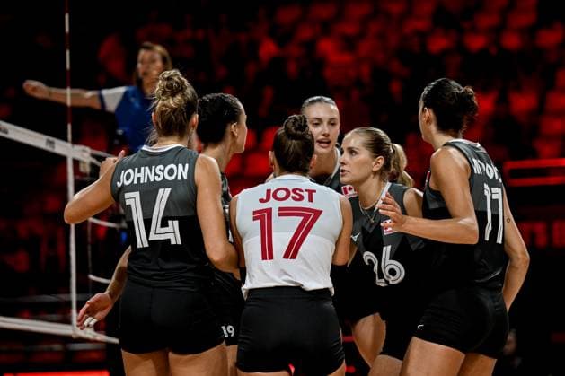 Canada v Spain - FIVB Women s Volleyball World Championship, WM, Weltmeisterschaft NAKHON RATCHASIMA, THAILAND - AUGUST 25: Players of Canada celebrate after scoring a point during the FIVB Women s Volleyball World Championship match between Canada and Spain at Korat Chatchai Hall in Nakhon Ratchasima, Thailand on August 25, 2025. Mustafa Hatipoglu Anadolu Nakhon Ratchasima Thailand. Editorial use only. Please get in touch for any other usage.  Copyright: x2025xAnadoluxMustafaxHatipoglux