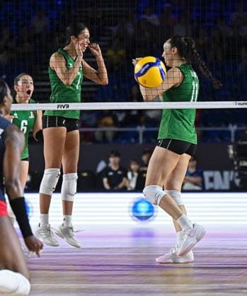 (250825) -- CHIANG MAI, Aug. 25, 2025 -- Gloria Argentina Ung Enriquez (2nd R) of Mexico celebrates scoring with teammate Jocelyn Urias (1st R) during the Preliminary Phase Pool F match between the Dominican Republic and Mexico at the Volleyball Women s World Championship, WM, Weltmeisterschaft in Chiang Mai, Thailand, Aug. 25, 2025. ) (SP)THAILAND-CHIANG MAI-VOLLEYBALL-WOMEN S WORLD CHAMPIONSHIP-THE DOMINICAN REPUBLIC VS MEXICO HouxZhaokang 