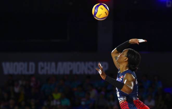 (250825) -- CHIANG MAI, Aug. 25, 2025 -- Brayelin Elizabeth Martinez of the Dominican Republic serves during the Preliminary Phase Pool F match between the Dominican Republic and Mexico at the Volleyball Women s World Championship, WM, Weltmeisterschaft in Chiang Mai, Thailand, Aug. 25, 2025. ) (SP)THAILAND-CHIANG MAI-VOLLEYBALL-WOMEN S WORLD CHAMPIONSHIP-THE DOMINICAN REPUBLIC VS MEXICO SunxWeitong 