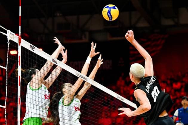 Turkiye v Bulgaria - FIVB Women s Volleyball World Championship, WM, Weltmeisterschaft NAKHON RATCHASIMA, THAILAND - AUGUST 25: Ebrar Karakurt (99) of Turkiye in action during the FIVB Women s Volleyball World Championship match between Turkiye and Bulgaria at Korat Chatchai Hall in Nakhon Ratchasima, Thailand on August 25, 2025. Mustafa Hatipoglu Anadolu Nakhon Ratchasima Thailand. Editorial use only. Please get in touch for any other usage.  Copyright: x2025xAnadoluxMustafaxHatipoglux