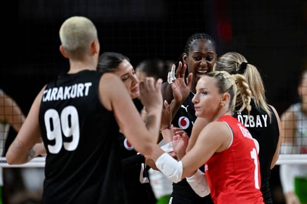 Turkiye v Bulgaria - FIVB Women s Volleyball World Championship, WM, Weltmeisterschaft NAKHON RATCHASIMA, THAILAND - AUGUST 25: Players of Turkiye celebrate after a point during the FIVB Women s Volleyball World Championship match between Turkiye and Bulgaria at Korat Chatchai Hall in Nakhon Ratchasima, Thailand on August 25, 2025. Mustafa Hatipoglu Anadolu Nakhon Ratchasima Thailand. Editorial use only. Please get in touch for any other usage.  Copyright: x2025xAnadoluxMustafaxHatipoglux