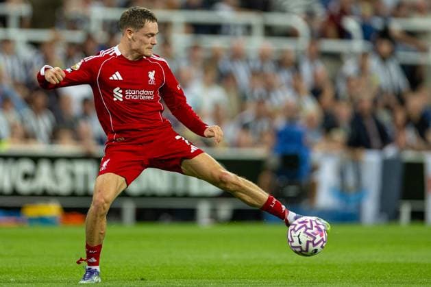 Football - FA Premier League - Newcastle United FC v Liverpool FC NEWCASTLE-UPON-TYNE, ENGLAND - Monday, August 25, 2025: Liverpool s Florian Wirtz during the FA Premier League match between Newcastle United FC and Liverpool FC at St James Park. (Photo by David Rawcliffe Propaganda) NEWCASTLE-UPON-TYNE St James Park TYNE AND WEAR ENGLAND  Copyright: xDavidxRawcliffex P2025-08-25-Newcastle_Liverpool-94