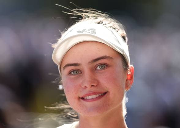 Iva Jovic (USA) nach ihrem Sieg, Portrait, Portraet, USTA Billie Jean King National Tennis Center, Flushing Meadows, New York, USA . Copyright: xJuergenxHasenkopfx