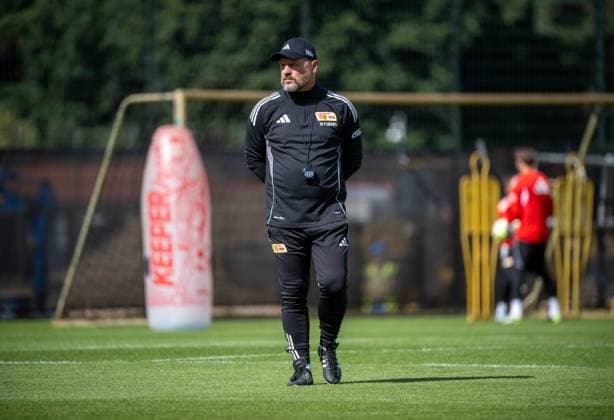Fußball, Herren, Saison 2025 2026, 1. Bundesliga, 1. FC Union Berlin, Training, Trainer Steffen Baumgart (1. FC Union Berlin), 26.08. 2025, *** Soccer, Men, Season 2025 2026, 1 Bundesliga, 1 FC Union Berlin, Training, Coach Steffen Baumgart 1 FC Union Berlin , 26 08 2025, Copyright: xMatthiasxKochx