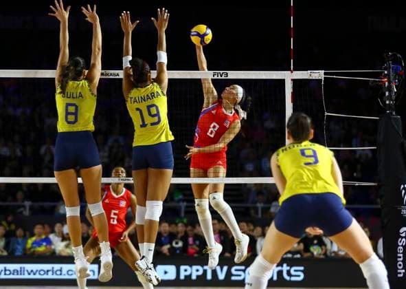 (250826) -- CHIANG MAI, Aug. 26, 2025 -- Valeria Vazquez Gomez (2nd R) of Puerto Rico spikes the ball during the Preliminary Phase Pool C match between Brazil and Puerto Rico at the Volleyball Women s World Championship, WM, Weltmeisterschaft in Chiang Mai, Thailand, Aug. 26, 2025. ) (SP)THAILAND-CHIANG MAI-VOLLEYBALL-WOMEN S WORLD CHAMPIONSHIP-BRAZIL VS PUERTO RICO SunxWeitong 