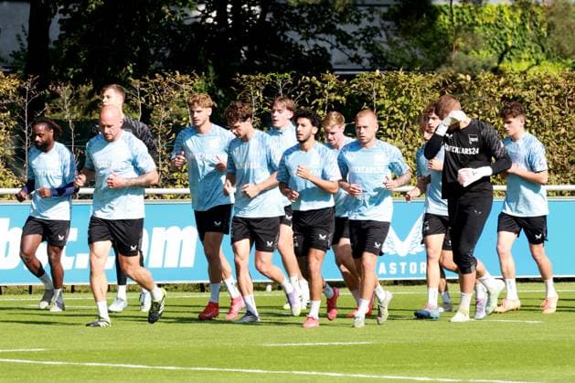DEU, DFL, 2. FBL Hertha BSC, Training, 26.08.2025, Sportforum, Berlin, DEU, DFL, 2. FBL Hertha BSC, Training, im Bild Auslauftraining, auslaufen nach dem Training Hertha-Spielerkreis DFL - regulations prohibit any use of Photographs as image sequences and or quasi-video