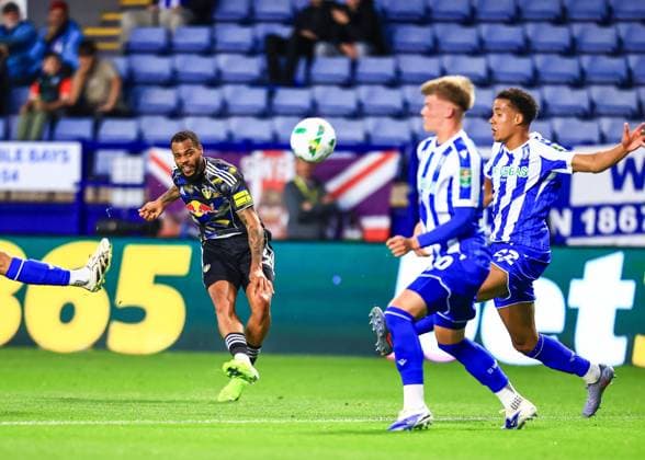 Carabao Cup Sheffield Wednesday v Leeds United Lukas Nmecha of Leeds United has a shot on goal during the Carabao Cup match Sheffield Wednesday vs Leeds United at Hillsborough, Sheffield, United Kingdom, 26th August 2025 (Photo by Richard Bierton News Images) Sheffield Hillsborough South Yorkshire United Kingdom Copyright: xRichardxBierton NewsxImagesx