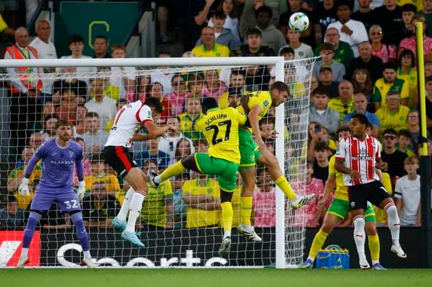 Norwich City v Southampton Carabao Cup Ruairi McConville of Norwich heads clear during the Carabao Cup Second Round match at Carrow Road, Norwich UK Newspapers OUT Copyright: xPaulxChestertonx FIL-22146-0026