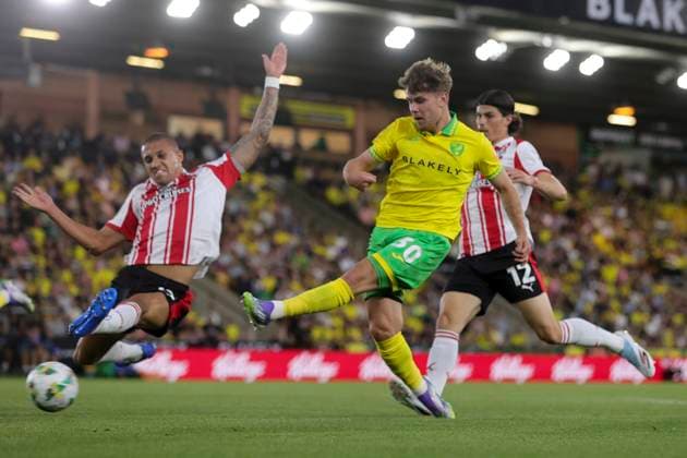 Norwich City v Southampton Carabao Cup Mathias Kvistgaarden of Norwich has a shot on goal during the Carabao Cup Second Round match at Carrow Road, Norwich UK Newspapers OUT Copyright: xPaulxChestertonx FIL-22146-0031