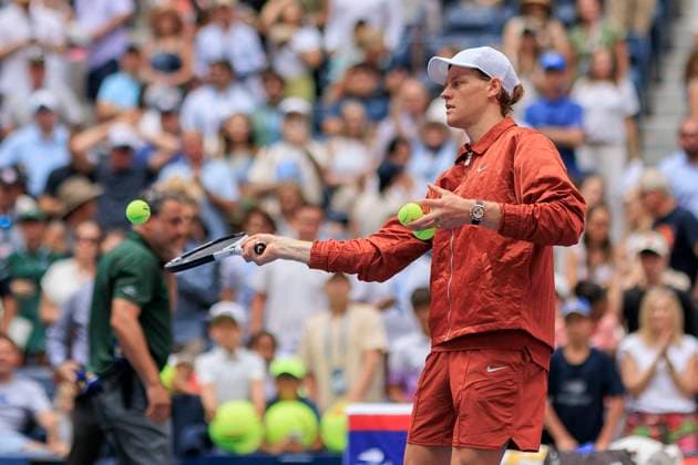 August 26, 2025, Flushing Meadows, New York, USA: Jannik Sinner hits autographs balls to fans after winning his match against Vit Kopriva on Day 3 of the 2025 US Open at USTA Billie Jean King National Tennis Center on Tuesday August 26, 2025 in the Flushing neighborhood of the Queens borough of New York City. JAVIER ROJAS PI Flushing Meadows USA - ZUMAp124 20250826_zaa_p124_072 Copyright: xJavierxRojasx