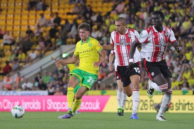 Norwich City v Southampton Carabao Cup Oscar Schwartau of Norwich in action during the Carabao Cup Second Round match at Carrow Road, Norwich UK Newspapers OUT Copyright: xPaulxChestertonx FIL-22146-0098