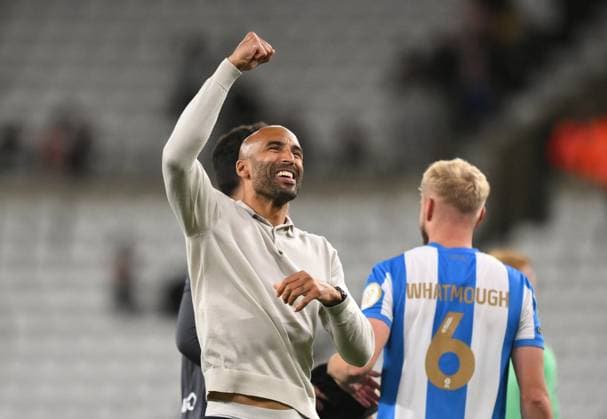 Lee Grant manager of Huddersfield Town celebrates winning the penalty shoot out Sunderland v Huddersfield Town, EFL Carabao Cup, Second Round, Football, Stadium of Light, Sunderland, UK - 26 Aug 2025Sunderland Stadium of Light United Kingdom EDITORIAL USE ONLY No use with unauthorised audio, video, data, fixture lists, club league logos or live services. Online in-match use limited to 120 images, no video emulation. No use in betting, games or single club league player publications.  Copyright: xRichardxLee Shutterstockx 15455838bg