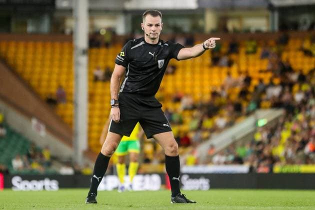 Carabao Cup Norwich City v Southampton Referee Tom Nield looks on during the Carabao Cup match Norwich City vs Southampton at Carrow Road, Norwich, United Kingdom, 26th August 2025 (Photo by Izzy Poles News Images) Norwich Carrow Road Norfolk United Kingdom Copyright: xIzzyxPoles NewsxImagesx