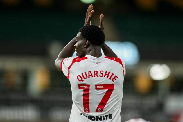 Carabao Cup Norwich City v Southampton Joshua Quarshie of Southampton acknowledges the fans during the Carabao Cup match Norwich City vs Southampton at Carrow Road, Norwich, United Kingdom, 26th August 2025 (Photo by Izzy Poles News Images) Norwich Carrow Road Norfolk United Kingdom Copyright: xIzzyxPoles NewsxImagesx