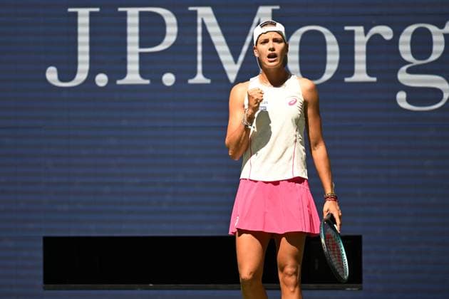 (250827) -- NEW YORK, Aug. 27, 2025 -- Emiliana Arango of Colombia celebrates scoring during the women s singles first round match against Iga Swiatek of Poland at the 2025 US Open tennis championships in New York, the United States, on Aug. 26, 2025. ) (SP)U.S.-NEW YORK-TENNIS-US OPEN-WOMEN S SINGLES LixRui 
