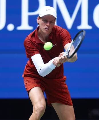 2025 US Open Tennis Championships, Day Three, Billy Jean-King Tennis Centre, Flushing Meadows, New York, USA, 26 08 2025 Jannik Sinner (ITA) in action during his first round match against Vit Kopriva (CZE) in the 2025 US Open at Flushing Meadows New York Billy Jean King Tennis Centre, Flushing Meadows New York USA Copyright: xMarkxGreenwoodx