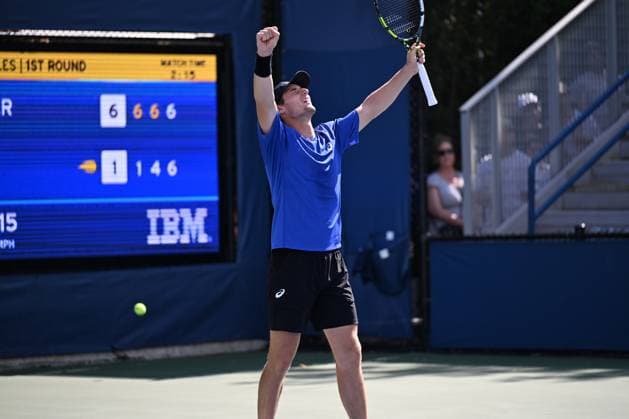 (250827) -- NEW YORK, Aug. 27, 2025 -- Valentin Royer of France celebrates after winning the men s singles first round match against Bu Yunchaokete of China at the 2025 US Open tennis championships in New York, the United States, on Aug. 25, 2025. ) (SP)U.S.-NEW YORK-TENNIS-US OPEN-MEN S SINGLES LixRui 