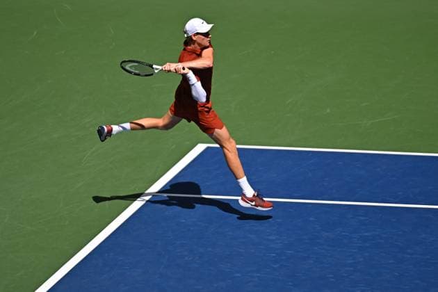 US Open - First Round Jannik Sinner (ITA) during his first round match at the 2025 US Open at Billie Jean National Tennis Center in New York City, NY, USA, on August 26, 2025. Photo by Corinne Dubreuil ABACAPRESS.COM New York city United States  Copyright: xDubreuilxCorinne ABACAx