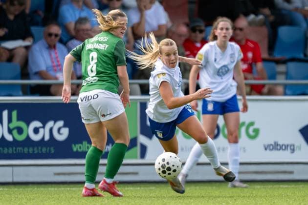 UEFA Women s Champions League Second Qualifying Round Semi-Final, Sportpark Schreurserve, Enschede, The Netherlands 27 8 2025 Athlone Town vs Breidablik Alexis Strickland of Athlone Town AFC with Heida Vidarsdottir of BreiÃ°ablik Alexis Strickland with Heida Vidarsdottir 27 8 2025  Copyright: x INPHO FrankxUijlenbroekx FU1_5658 20250827